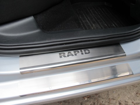 Накладки на пороги SKODA Rapid 2014~